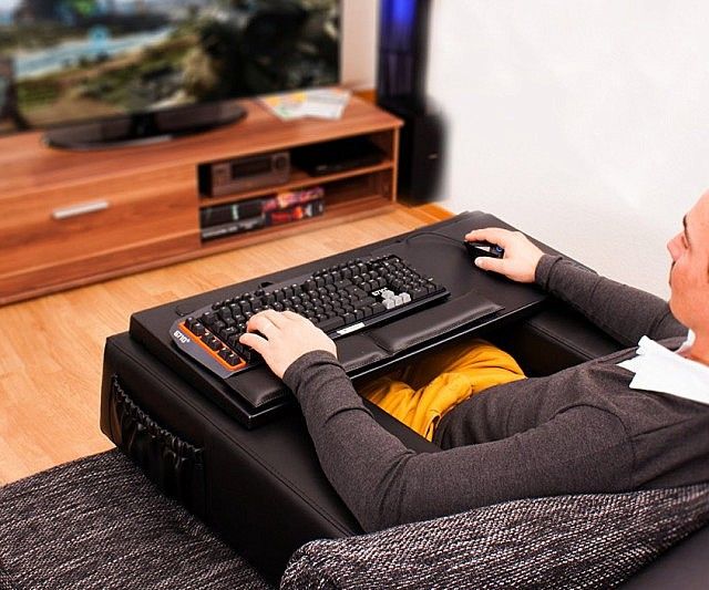 bf5a4693b1de7e24fcc9fa5d44774c30–lap-desk-nerd-cave