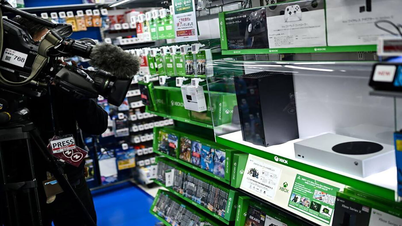 xbox-retail-division-cut-report